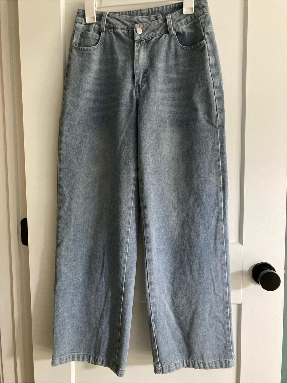 Wide-Leg Women’s Jeans in Light Blue